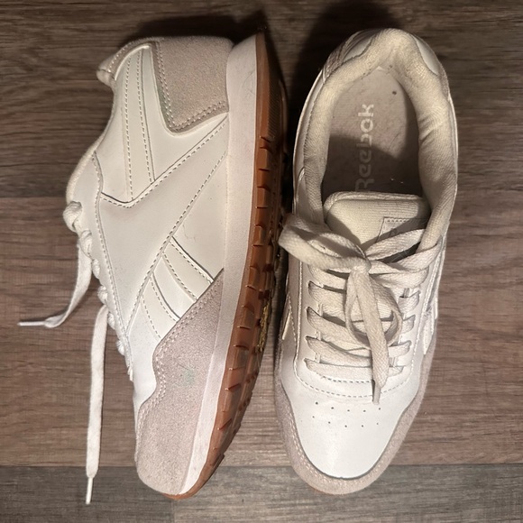 Reebok Women’s Glide Leather Suede White Sneakers Size 7 - Picture 3 of 3